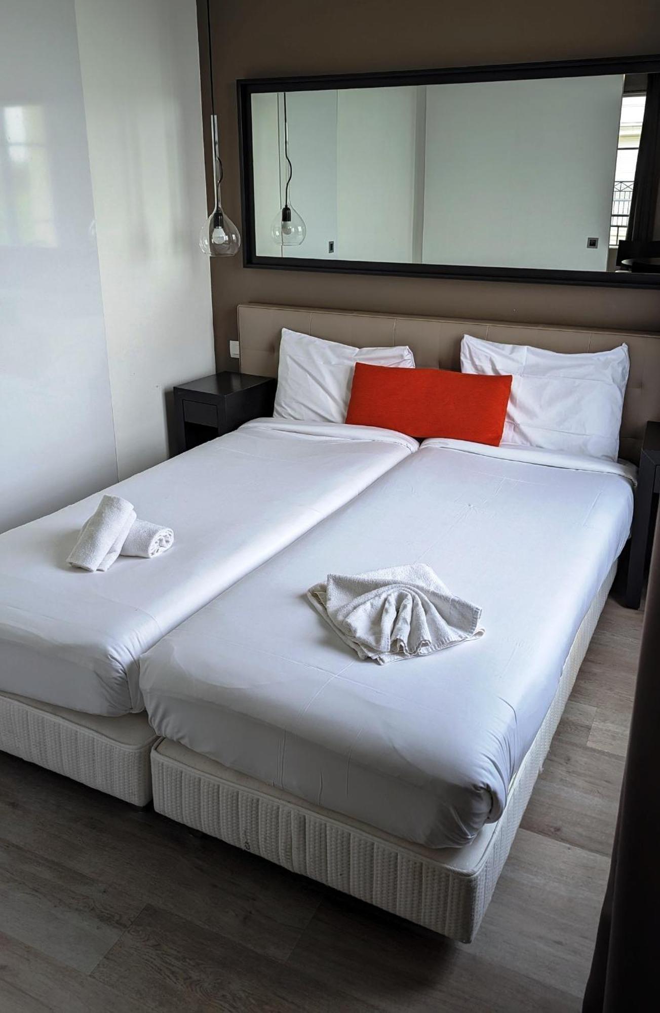 Disneyland Deluxe Flat, Outside Pool, Climatisation, 1 Min To Disney Parks Серри Экстерьер фото