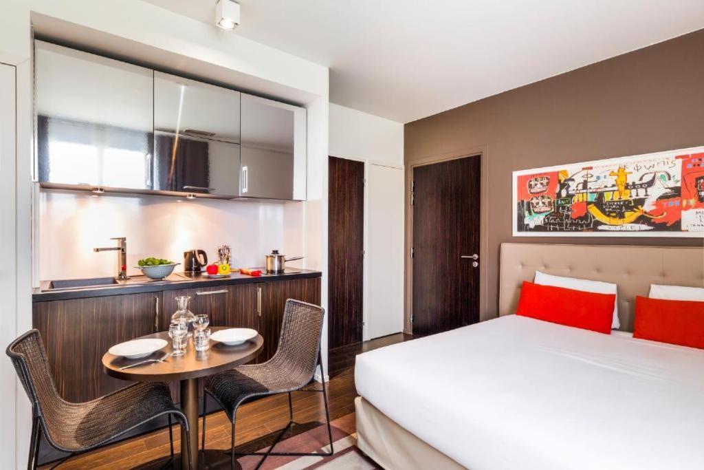 Disneyland Deluxe Flat, Outside Pool, Climatisation, 1 Min To Disney Parks Серри Экстерьер фото
